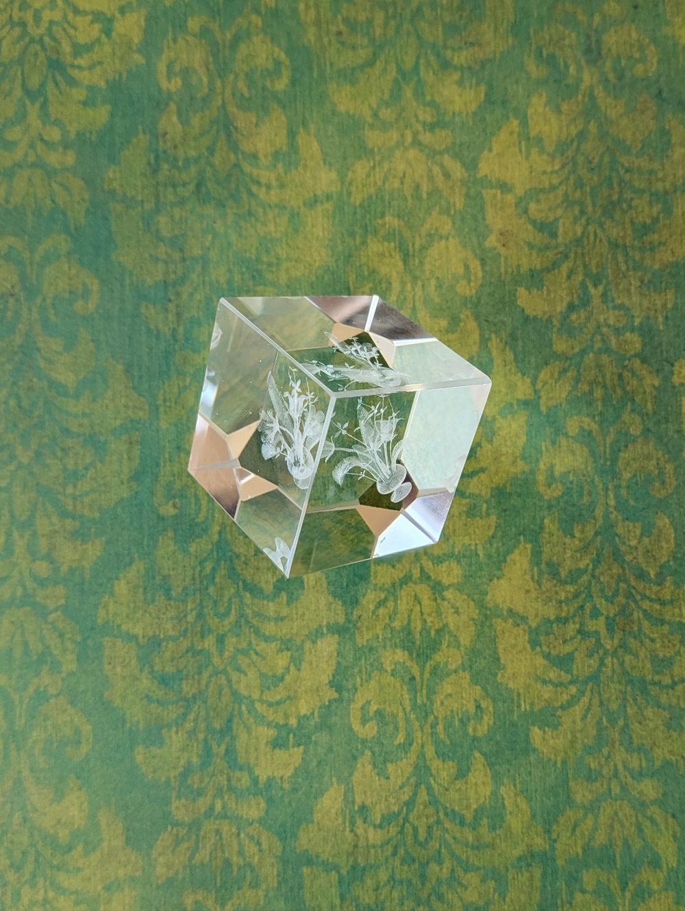 Crystal 3D Laser Engraved Etched Flower Cube